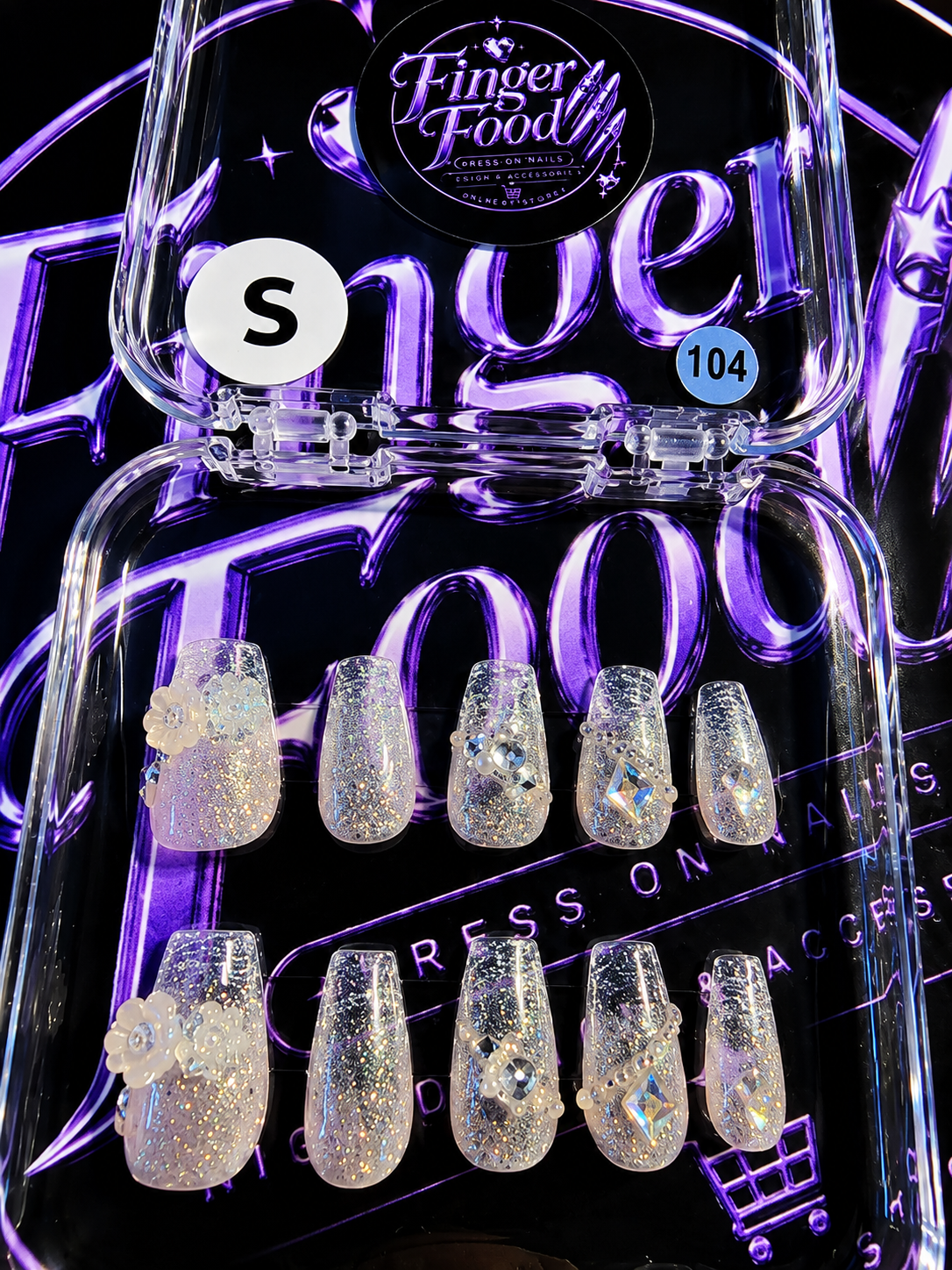 🤍💎 DIAMOND DREAM #104 – Small Silver Glitter & Crystal Press-On Nails 💎🤍