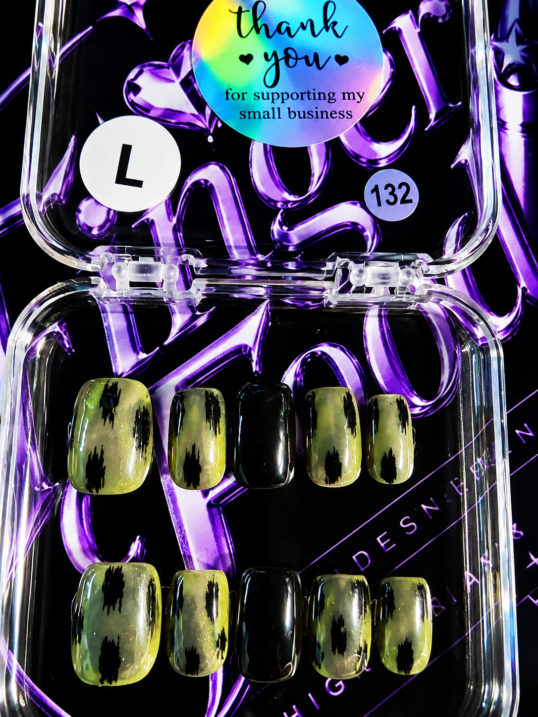 🖤💚 WILD OLIVE #132– Large Black & Green Press-On Nails