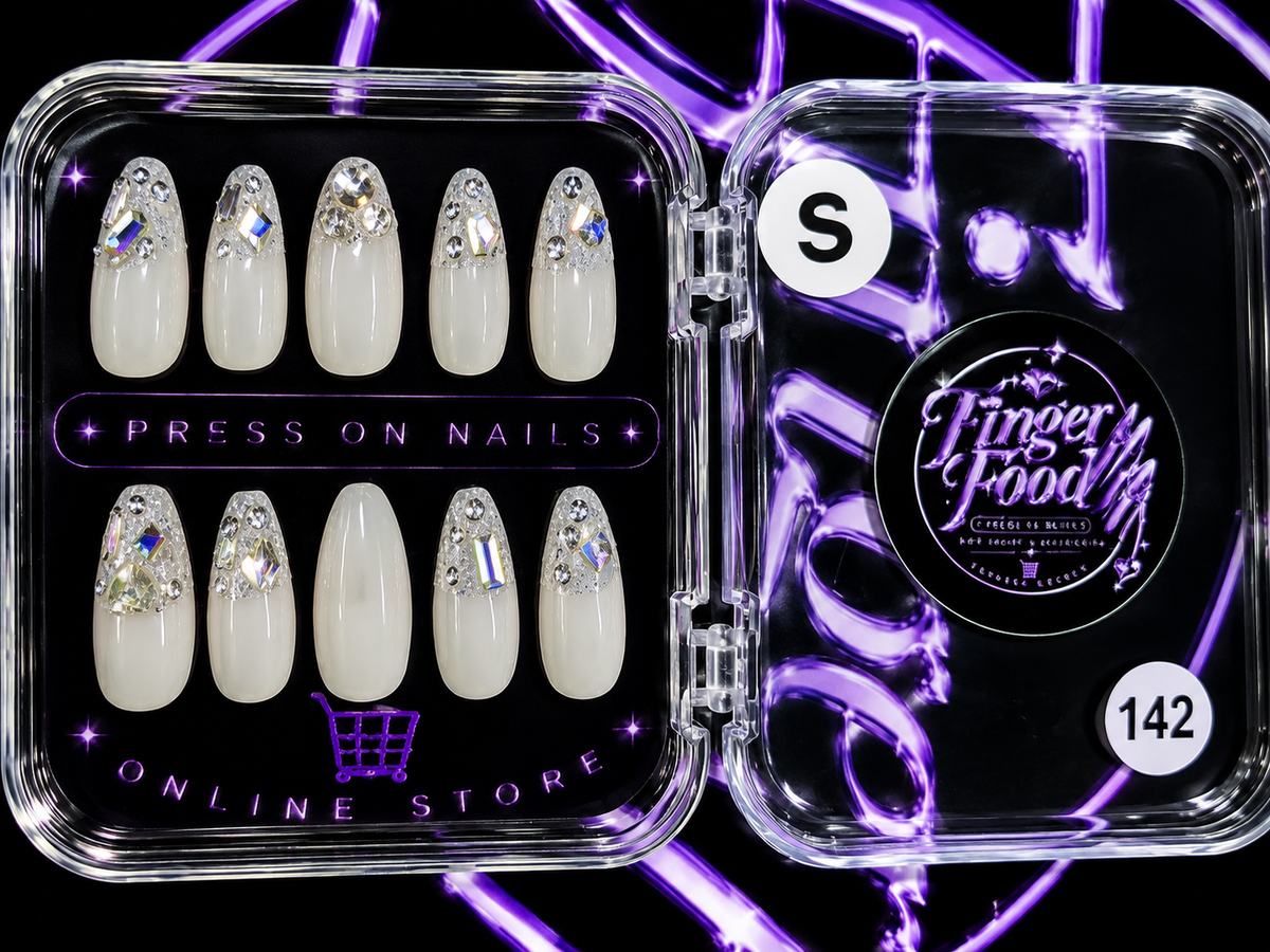 🤍💎 ICED PEARL#142 – Small Milky White & Crystal Press-On Nails